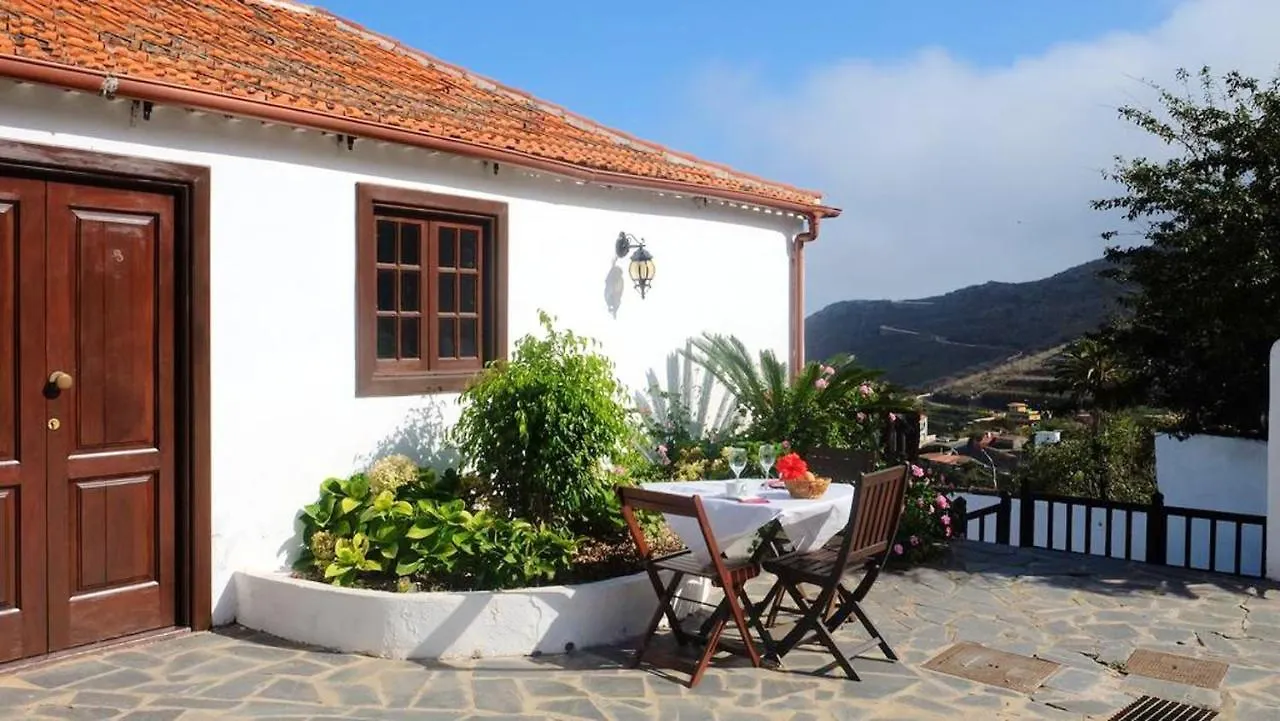 Cosy Santa Cruz Terrace Apartment with BBQ Los Silos Spain